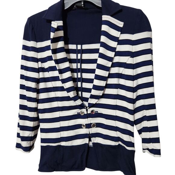 White House Black Market Jackets & Blazers - White House Black Market Blazer Size 6 White Blue Navy Striped  Front Buttons.